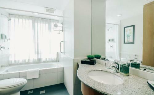 Greenhills Elan Hotel Modern