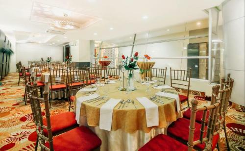 Greenhills Elan Hotel Modern