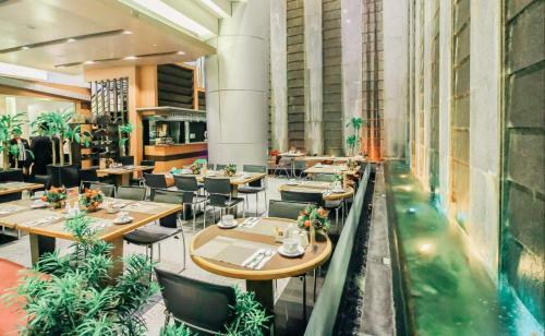 Greenhills Elan Hotel Modern