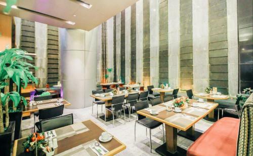 Greenhills Elan Hotel Modern