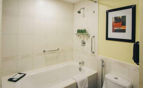Greenhills Elan Hotel Modern