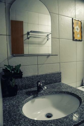 Apartamentos 1015 West Insula Suites By Ays