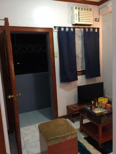 Bed & Breakfast Las Pinas Serviced Apartment