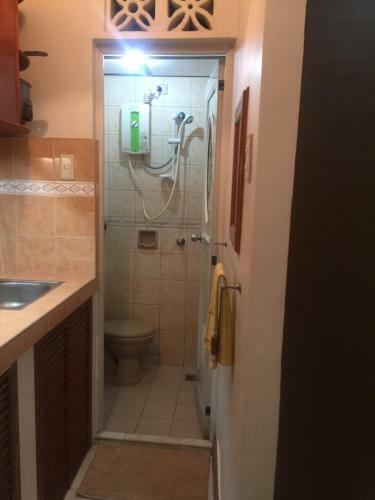 Bed & Breakfast Las Pinas Serviced Apartment