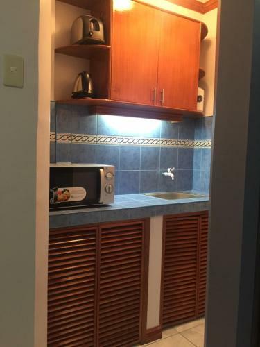 Bed & Breakfast Las Pinas Serviced Apartment