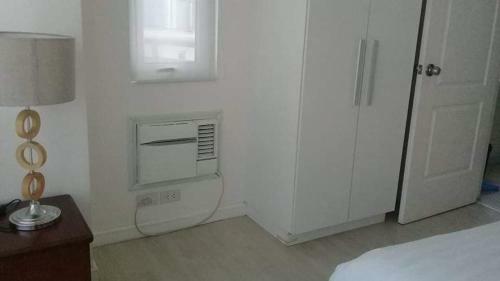 Apartamento Azure Man Made Beach Near Airport