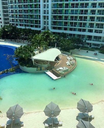 Apartamento Azure Man Made Beach Near Airport