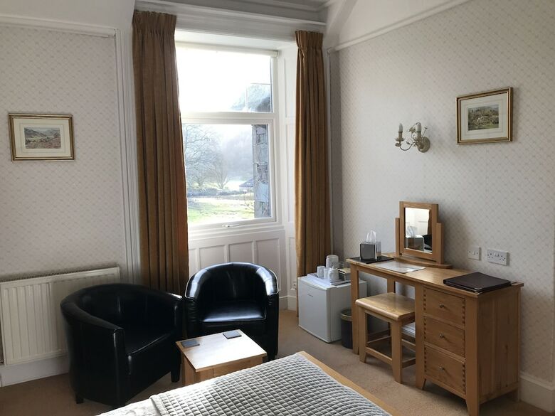 Hostal Crow How Country Guest House