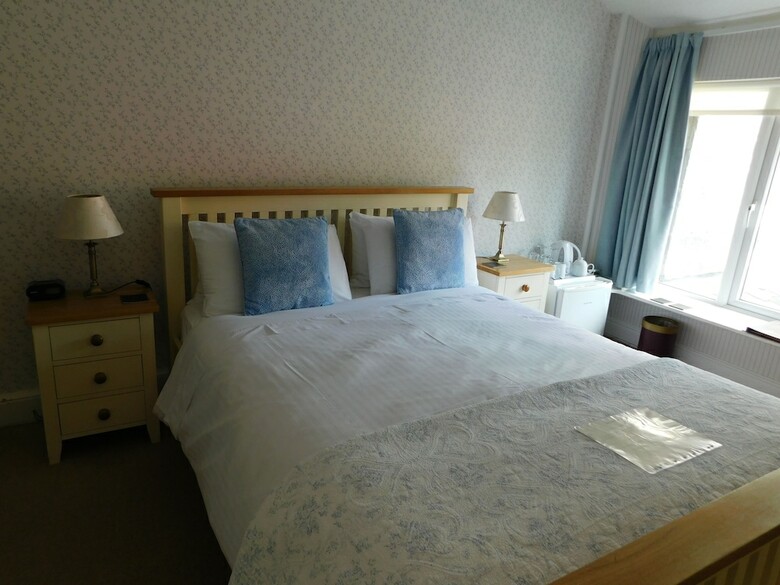 Hostal Crow How Country Guest House