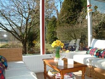 Hostal The Gables Guest House