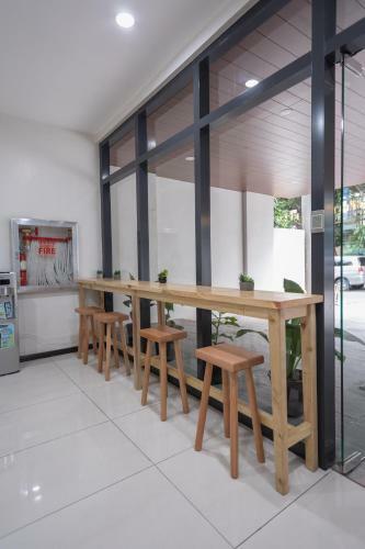 Hotel Arceli's Place - Near Bgc
