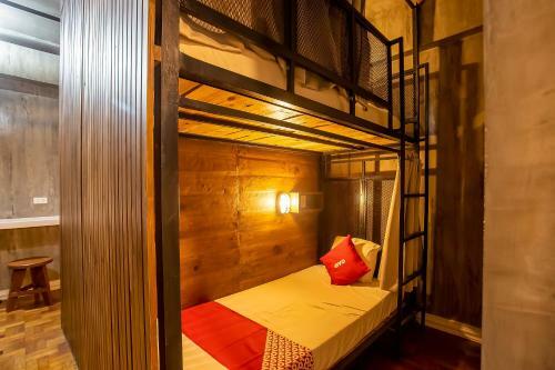 Hotel Oyo 821 Connector Hostel