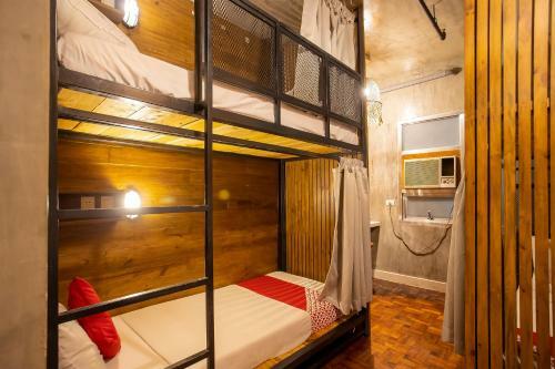 Hotel Oyo 821 Connector Hostel