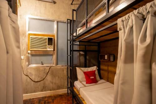 Hotel Oyo 821 Connector Hostel