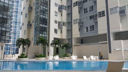 Apartamento Bgc Fort Victoria