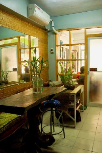 Albergue E Transient