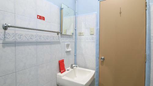 Hotel Reddoorz Plus @ Chinatown Binondo