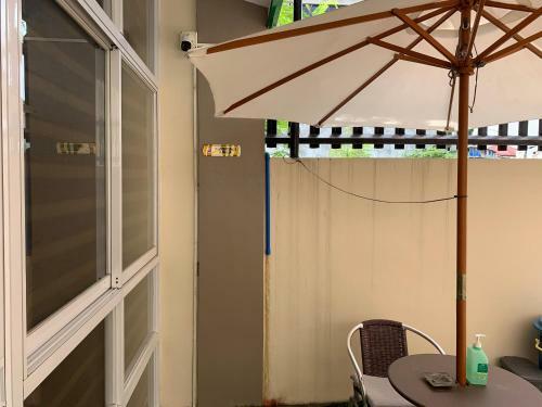 Glitz' Space: Experience Our Warmth Hospitality