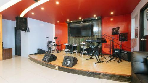 Reddoorz @ Walk Inn Hotel