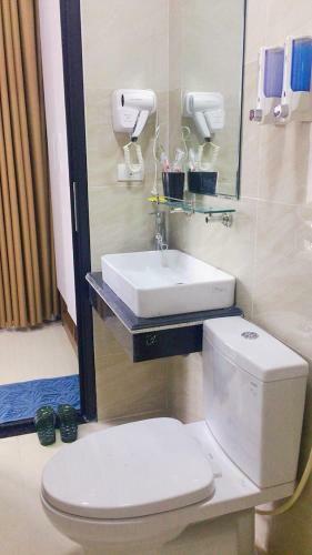 Hotel Kh�ch S?n Ph??ng Nam