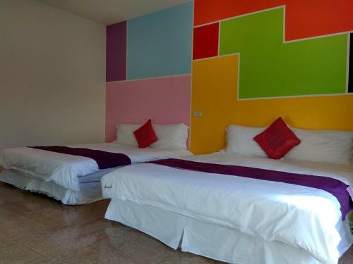 Blue% Hotel