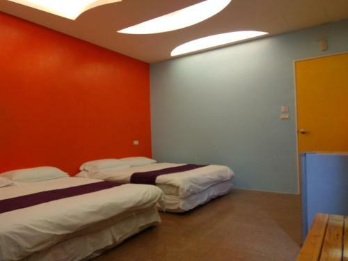 Blue% Hotel