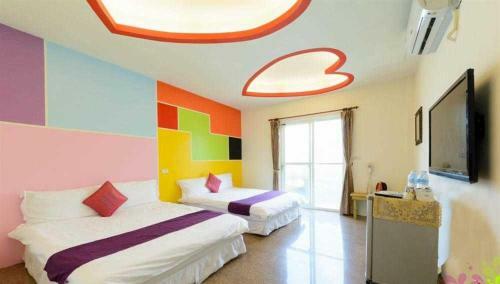Blue% Hotel