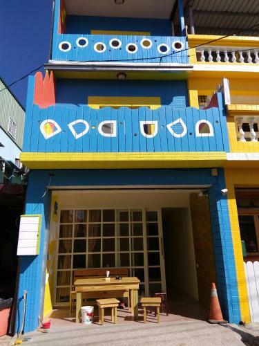 Blue% Hotel