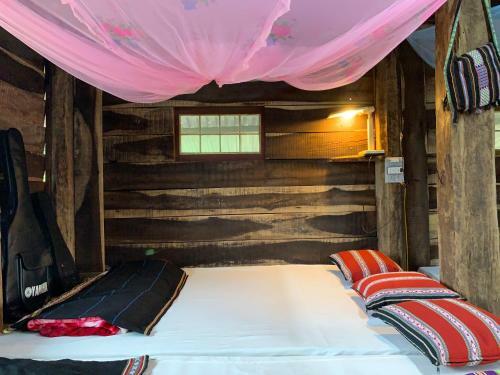 Plei Homestay & Caf�