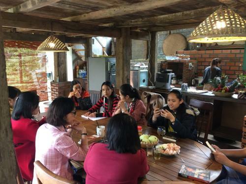 Plei Homestay & Caf�