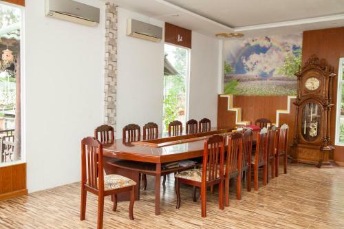Satraco Royal Hotel