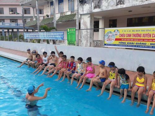 Hostal Quang Nam Guest
