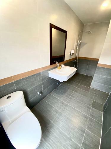 Hotel Kh�ch S?n Ho�ng Gia