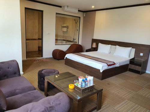 Hotel Kh�ch S?n Ho�ng Gia II