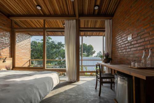 Hachi Homestay & Spa