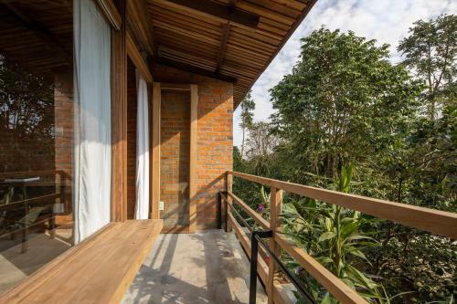 Hachi Homestay & Spa