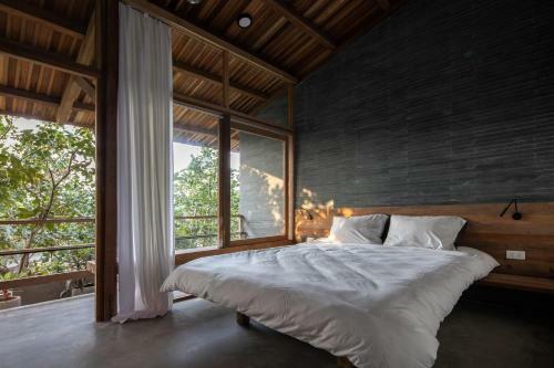 Hachi Homestay & Spa