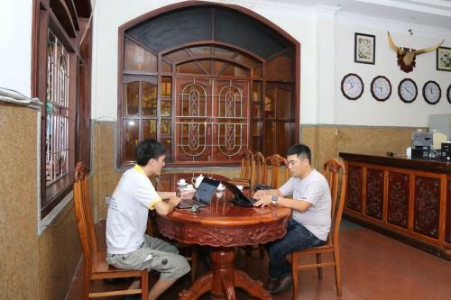 T�n Ho�ng Gia Hotel
