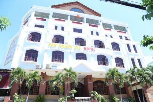 T�n Ho�ng Gia Hotel