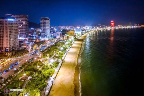 Flc Sea Tower 3br Apartment