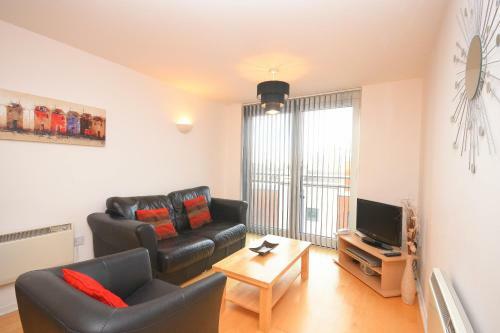 Town Or Country - Sirocco Apartments
