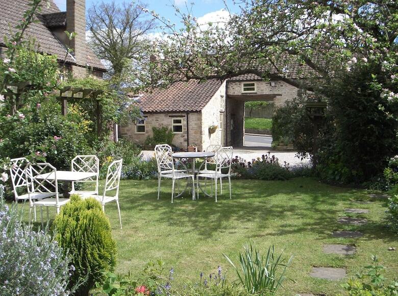 Bed & Breakfast Bramwood Guest House
