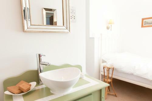 Hostal Belmont Bed And Breakfast