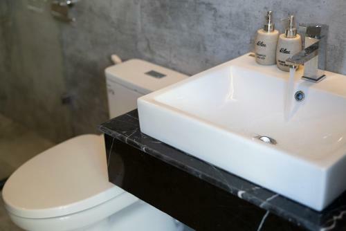 Sline Hotel - The Manor
