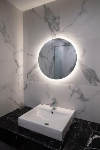 Sline Hotel - The Manor