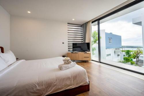 The Beachfront Ocean View Villa Nha Trang