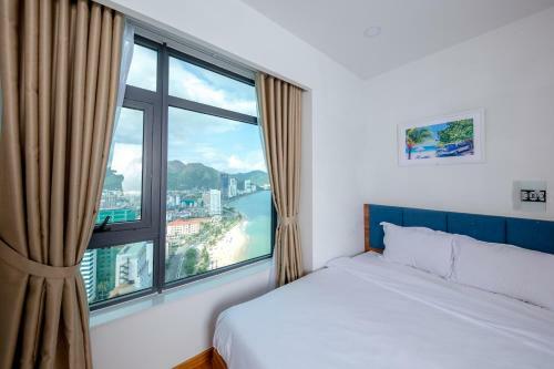 Sandy Gold - Oceanus Apartments