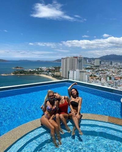 Scenia Bay Residences Apartment