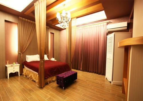 Sky City B&B