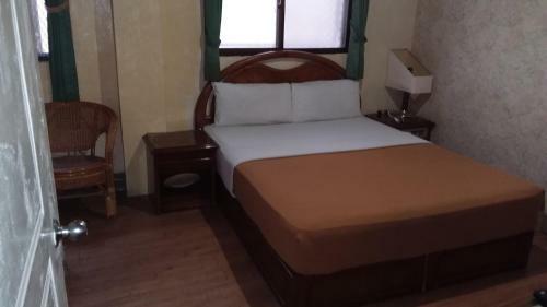 Hostal Uni Hotel